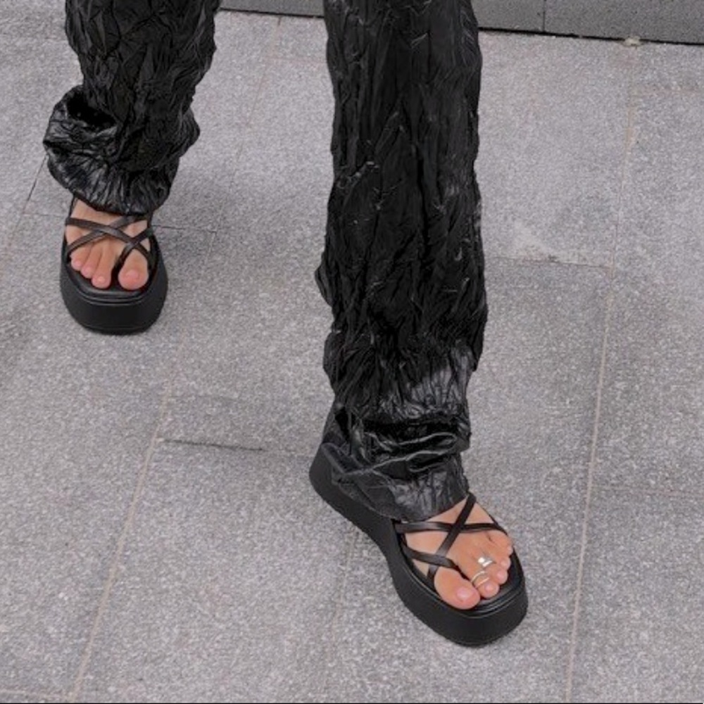 Vagabond Shoemakers • Black Courtney Sandals